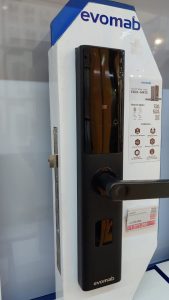 smart door lock evomab