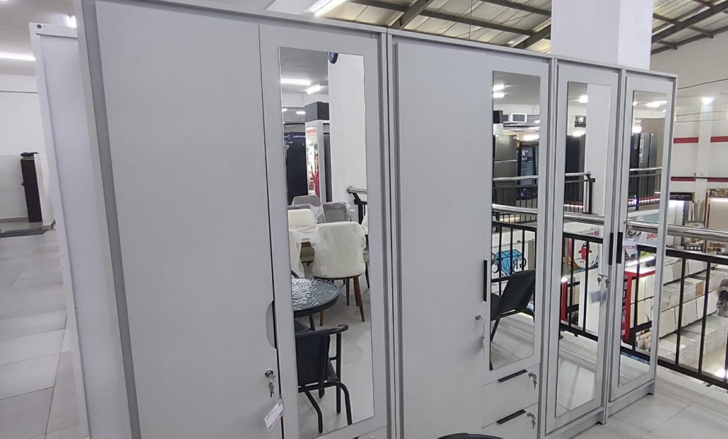 lemari pakaian rione